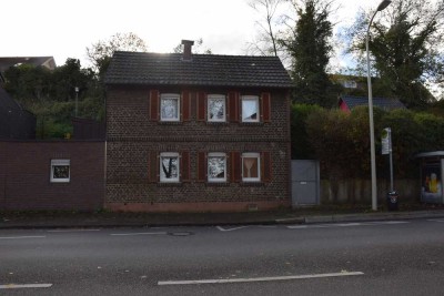 Schnuckliges 3,5-Zimmer-Einfamilienhaus mit Garten, Garage und Ausbaupotential in Bonn Dransdorf