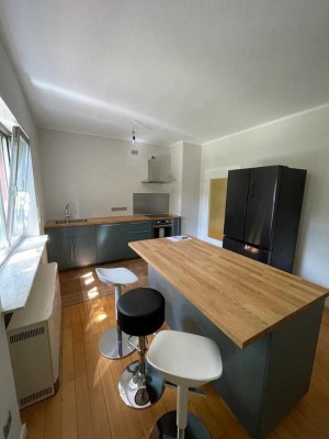 Wunderschöne Altbauwohnung am Neckar