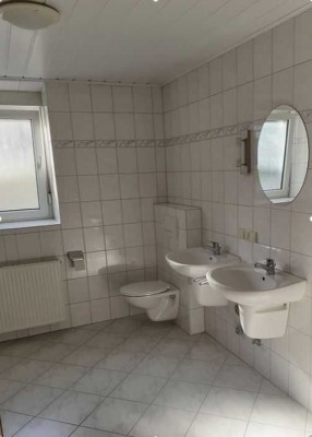 2-Zimmer-Wohnung ( Barrierefrei) mit Einbauküche in Erzenhausen