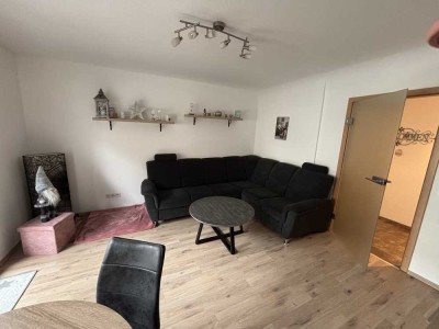Modernisierte 4-Raum-Wohnung mit Balkon und Einbauküche in Bad Kreuznach