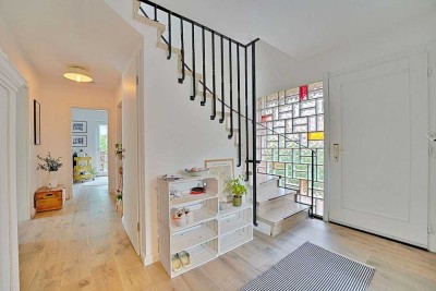 Charmantes Einfamilienhaus mit eigenen Wald und moderner Ausstattung in Buxtehude