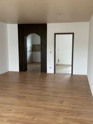Geschmackvolle Wohnung mit drei Zimmern in 82377, Penzberg