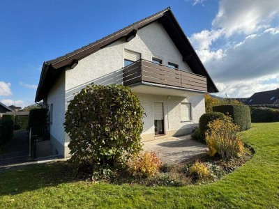 Zweifamilienhaus in Ohlhof – Ruhige Lage, hohe Wohnqualität!