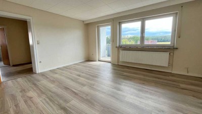 Freundliche 3 Zimmer Wohnung mit Balkon und Garten, 96135 Stegaurach-Ortsteil