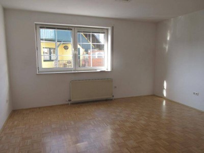 Millsteigerstr. 8; Schöne, sonnige 2-Zimmerwohnung, 53,89m2 WNFL, Balkon, separate, ablösefreie Küche, EG,Top 1