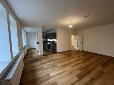 Kernsanierte Wohnung inkl. Küche und eigener Garage im Zentrum von Kempten