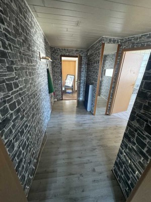GEMÜTLICHE WOHNUNG MIT BALKON