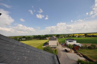 Helle 3-Zimmer Wohnung mit schöner Dachterrasse und Blick ins Grüne