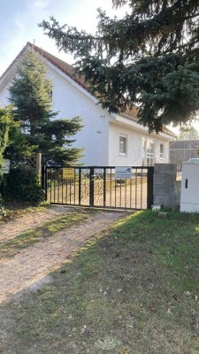 Haus mit Einliegerwohnung, vermietet, zu verkaufen