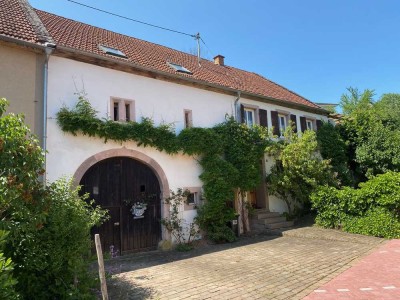 DORNRÖSCHEN will ERWACHEN...
Bauernhaus in PRIMSTAL