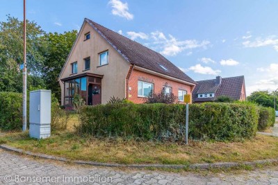 Charmante Dachgeschosswohnung mit Gartenanteil – Gemütliches Wohnen unter dem Dach