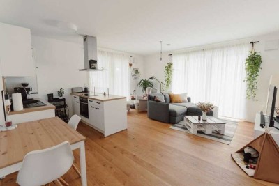 Freundliche und vollständig renovierte 1,5-Raum-Wohnung mit EBK in Idar-Oberstein