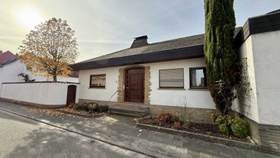 Bungalow mit Schwimmbad und großem Potenzial in ruhiger Lage von Schifferstadt