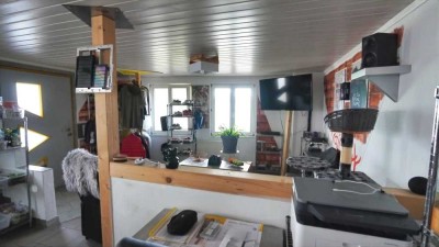 VERMIETETE  ERDGESCHOSSWOHNUNG (SOUTERRAIN)  IN  RUHIGER  LAGE