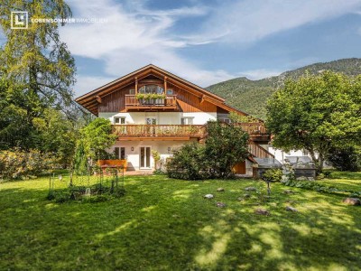 Arbeiten, wohnen, leben – stilvolles Landhaus mit traumhaftem Grundstück.