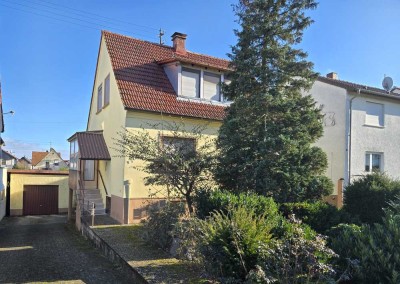 Kleines Einfamilienhaus auf einem 575 m² großen Grundstück