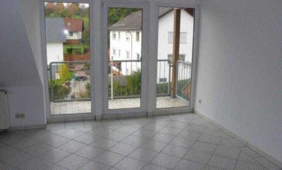 Helle DG Wohnung in Waldhilsbach