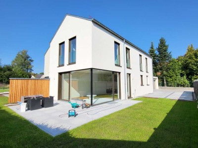 Doppelhaushälfte (DHH) in Geisenhausen mit Garten und KfW55-Energieeffizienz