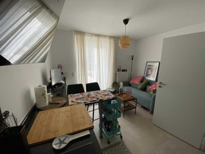 2 Zimmer Wohnung mit Balkon in München-Hadern