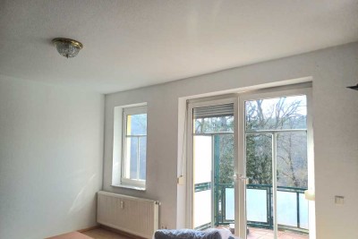 Bezugsfreies 1-Zi-Apartment mit Stellplatz