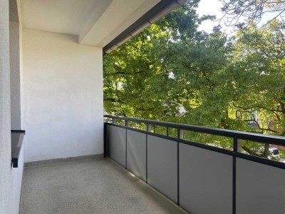 Aufgepasst: 5-Zi.-Wohnung mit großem Balkon.
