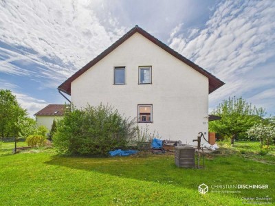 Sanierungsbedürftiges Zweifamilienhaus mit Einliegerwohnung – Wohn(t)raum für Handwerker und Mehrgen