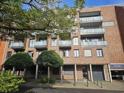 Top-Wohnung in Innenstadtlage mit Balkon, 1 Zimmer mit Schlafnische