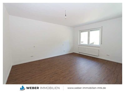 WOHNRIESE + kernsaniert + schick und modern ausgestattet + Balkon und TGL-Bad