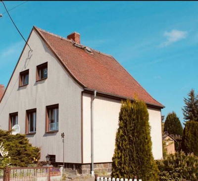 Hübsches, solides Einfamilienhaus, sofort bezugsbereit und Ausbaufähig