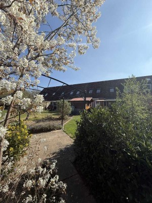 Schickes Reihenhaus mit modernster Wärmepumpen-Heizung und zauberhaftem Garten