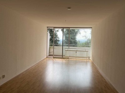 3-Raum-Wohnung mit Balkon und Einbauküche in Kerpen-Horrem