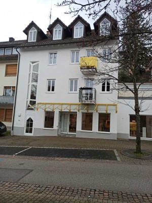 Architektonisch sehr schöne Dachgeschosswohnung in Badenweiler