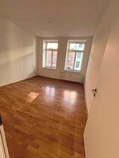 Helle und freundliche 3 - Zimmer - Wohnung