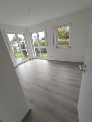 4,5 Zim. EG -140m² - Großer Garten -Erstbezug nach Renovierung