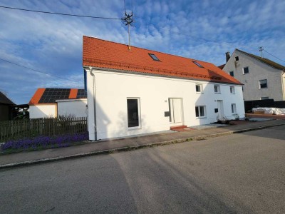 Wohlfühlen in einem sehr schön gestalteten Haus auf dem Land und die Stadt doch so nah ♡