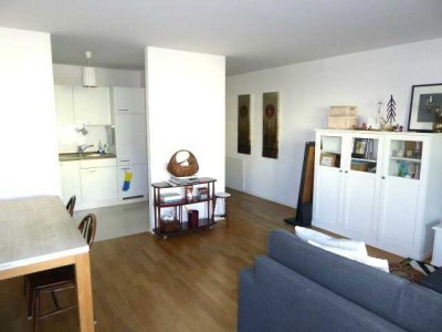 2-Zimmer-Wohnung mit gehobener Ausstattung, Balkon und EBK in Bestlage Frankfurt-Sachsenhausen