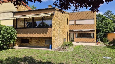 Reihenendhaus mit Garage in familienfreundlicher Lage