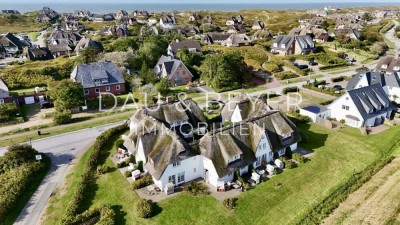 Stilvolles Reetdach-Domizil mit Duschwanne und privatem Charakter