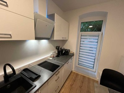 Vollmöblierte, geschmackvolle und neuwertige 2-Raum-Wohnung mit gehobener Innenausstattung in Halle