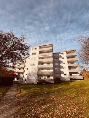 Vollständig renovierte 3,5-Zimmer-Wohnung mit Balkon in Oberteuringen. Bezugsfrei nach Absprache