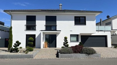 Hochwertige und moderne Villa am Frauenberg – Großzügiges Wohnen in Bad Waldsee
