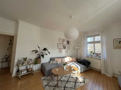 Schöne 3-Zimmer-Altbauwohnung mit großem Balkon in zentraler Lage in Hamburg-Eimsbüttel