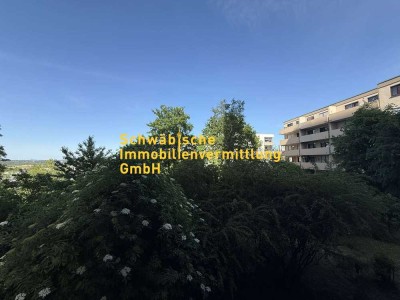 LEERSTAND, sanierte 2,5-Zi.-Wohnung, Balkone, Loggia & Garagenstellplatz, Einziehen & Wohlfühlen