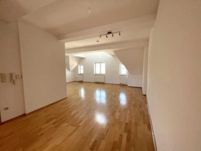 Mitten in der Altstadt! 1 Minute zum Stadtplatz!