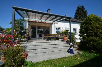 Lohmar-Birk: Familienfreundliches, freistehendes Ein-/Zweifamilienhaus