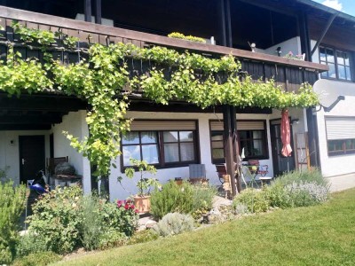 Exklusive 3-Zimmer-Wohnung mit Terrasse und EBK in Würzburg mit Festungsblick