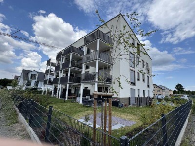 Neuwertige 2-Zimmer-Wohnung mit Balkon und Einbauküche in Offenbach