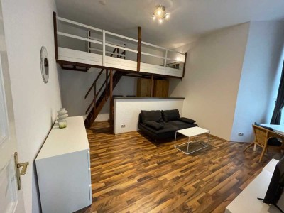Möblierte charmante Altbauwohnung in Friedrichshainer Szenelage (4 Gehminuten bis Frankfurter Allee)