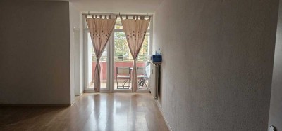 Helle 1-Zimmer Wohnung mit Balkon im 1. OG in Bensheim