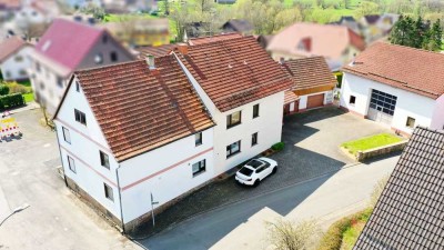 2-Familienhaus mit 3 Garagen, großer Scheune und schönem Garten